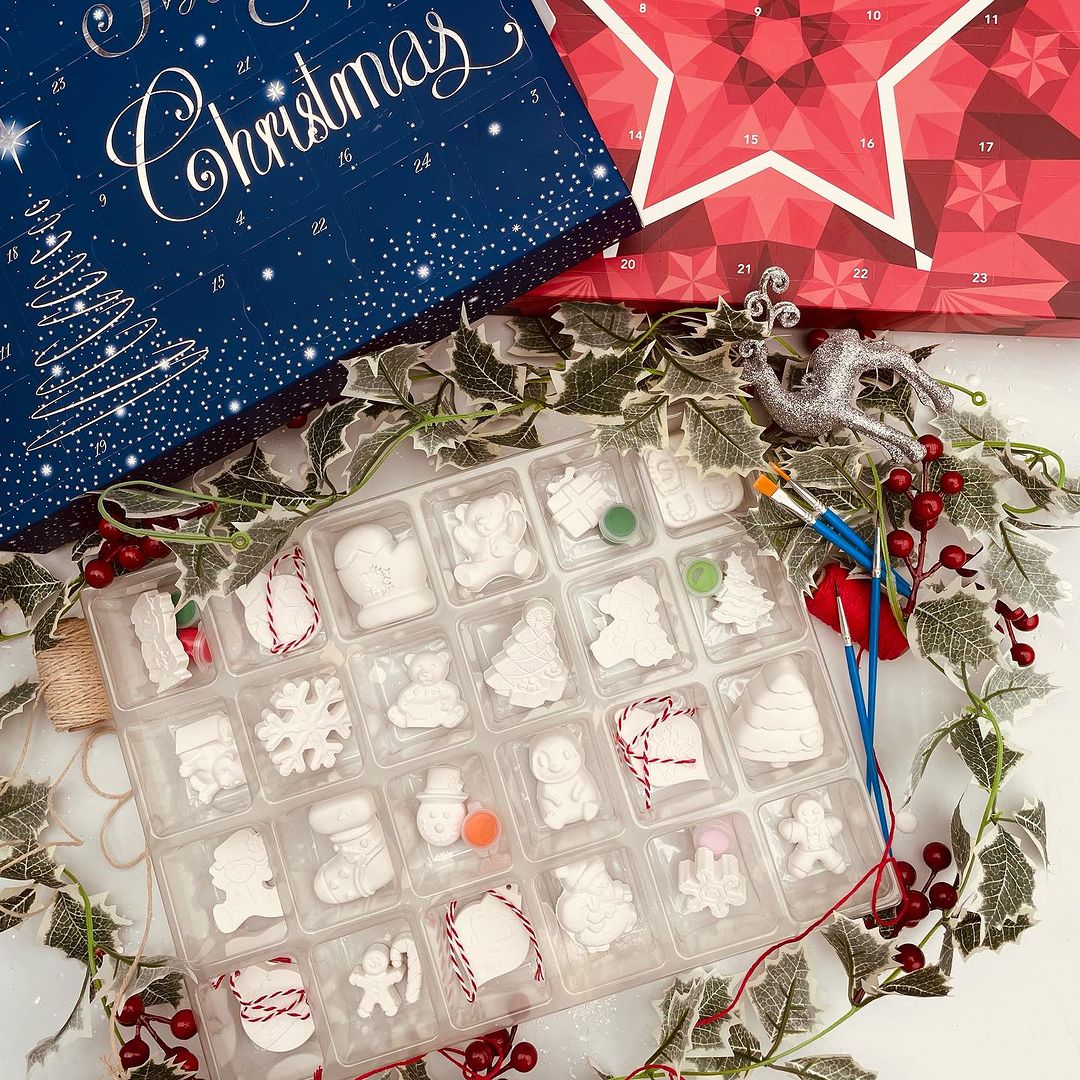 Night Sky & Geometric Star Giant Advent with DIY Clay Paint Kit in vac-forme tray
